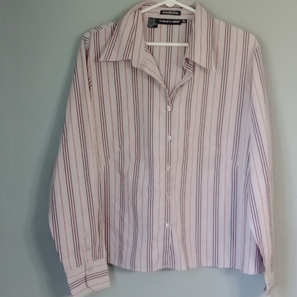⏳ Carlie's Court Button Down Shirt XL